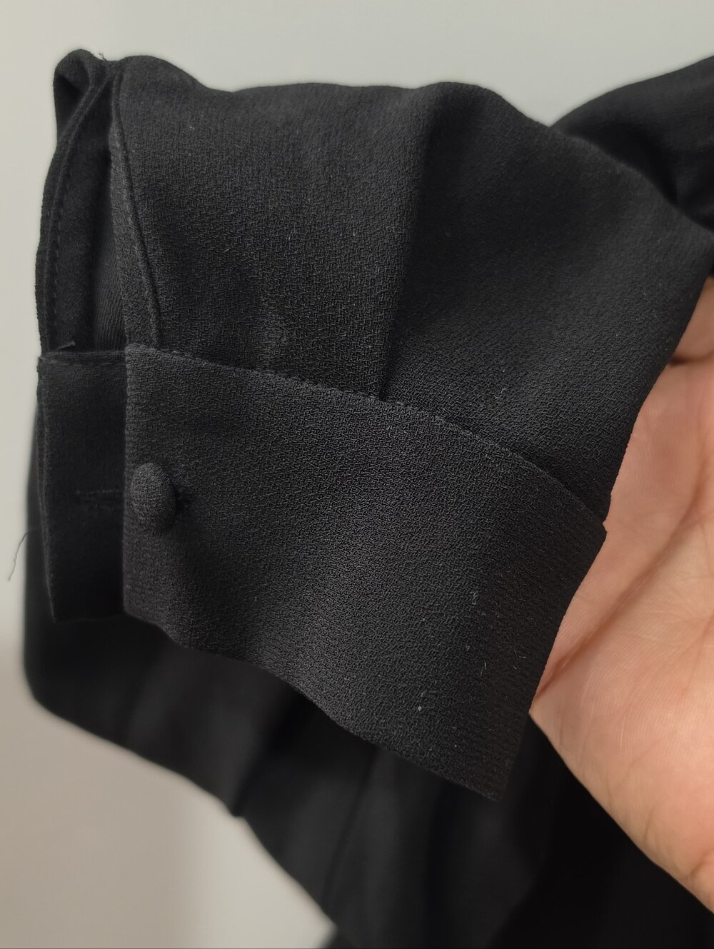 NWT Jill Jill Stuart Black Keyhole Cutout Tie Neck Mini Cocktail Dress Size 4 - Picture 10 of 10